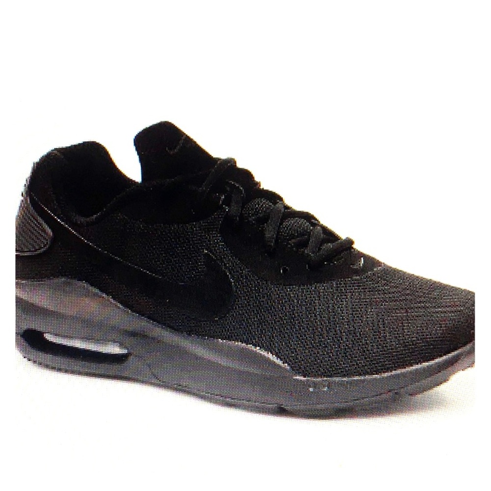 - Nike Air Max Oketo sneaker